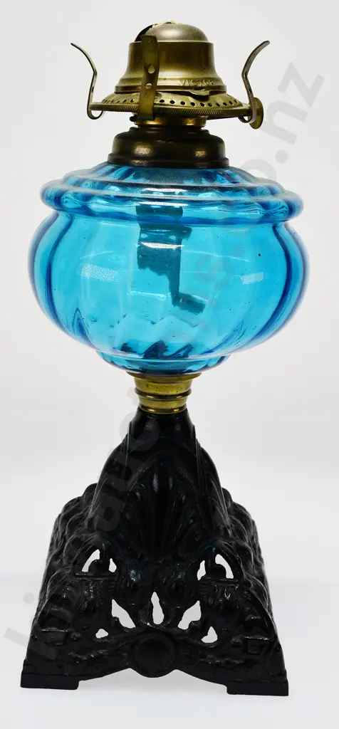 CAST IRON & GLASS FUEL LAMP Image 1++