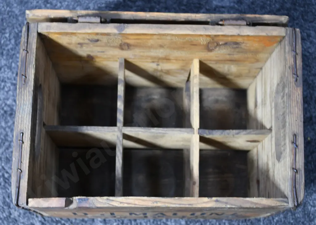 MALONE STRATFORD SODA SYPHON CRATE Image 1++