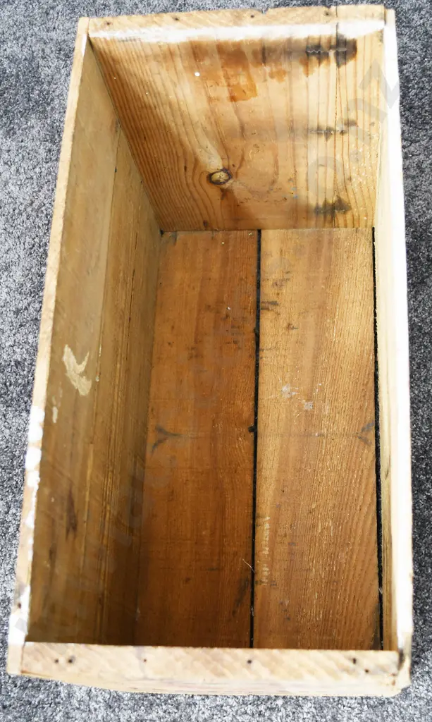 PLUME OIL WOODEN BOX Image 1++