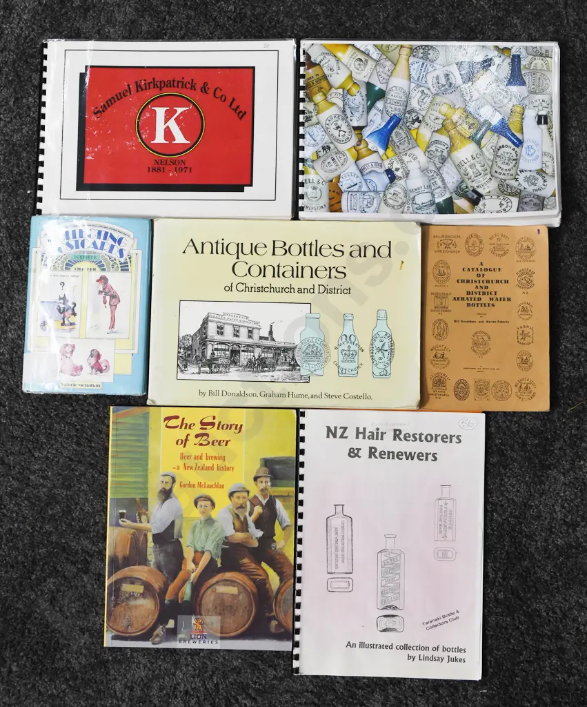 NZ BOTTLE & COLLECTABLE BOOKS Image 1++